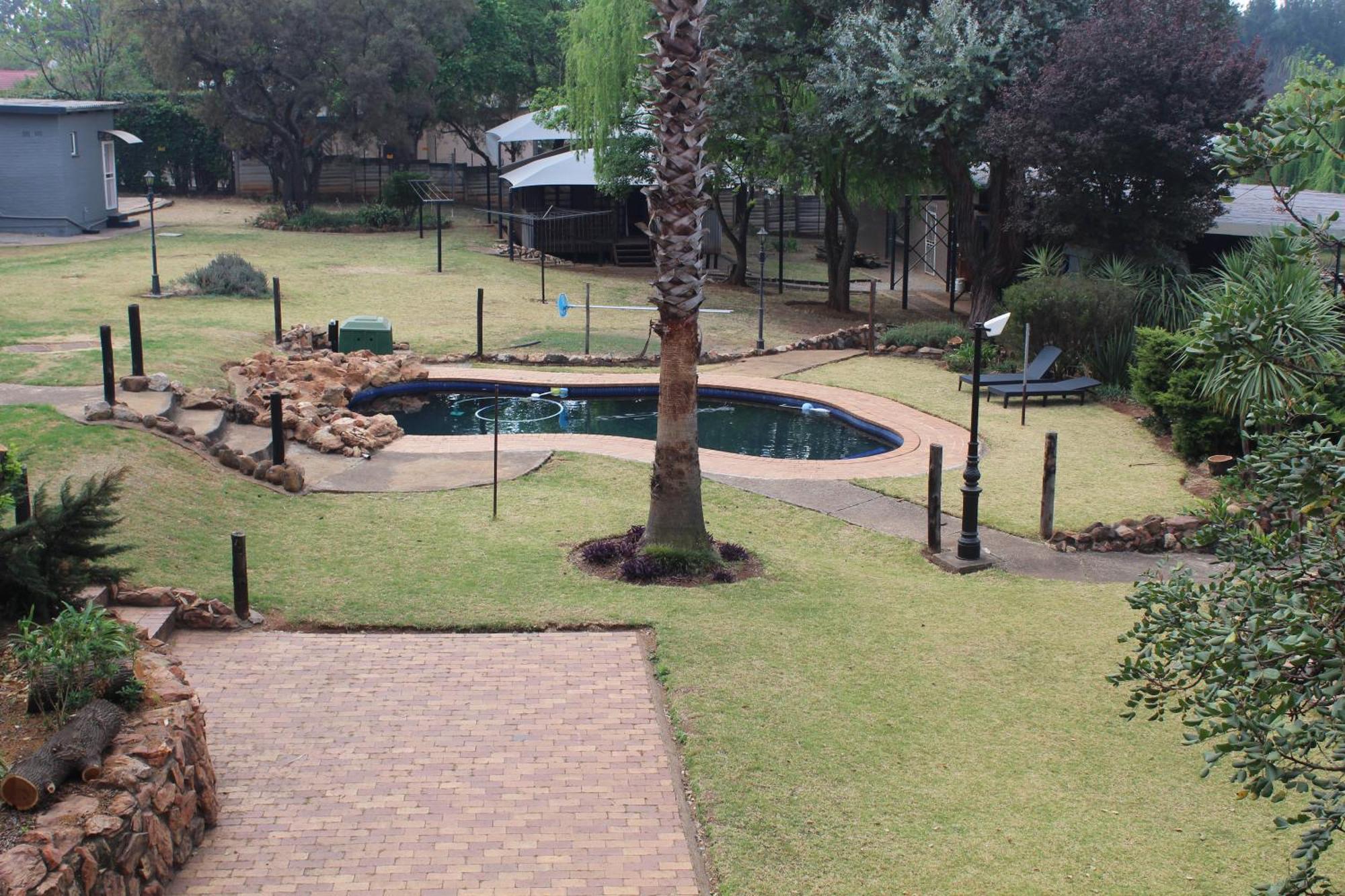 Self-Catered Apartment With Pool Krugersdorp Szoba fotó